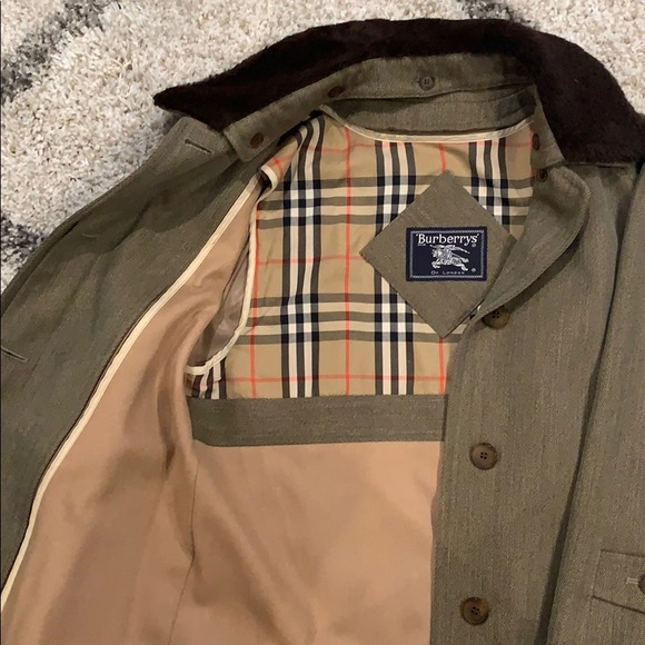 Burberry vintage fur trim Coat - Picture 3 of 8